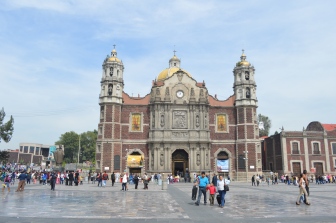 La Basílica de Santa María de Guadalupe, llamada oficialmente Insigne y Nacional Basílica de Santa María de Guadalupe, es un santuario de la iglesia católica, dedicado a la virgen María en su advocación de Guadalupe, ubicado al pie del Cerro del Tepeyac.