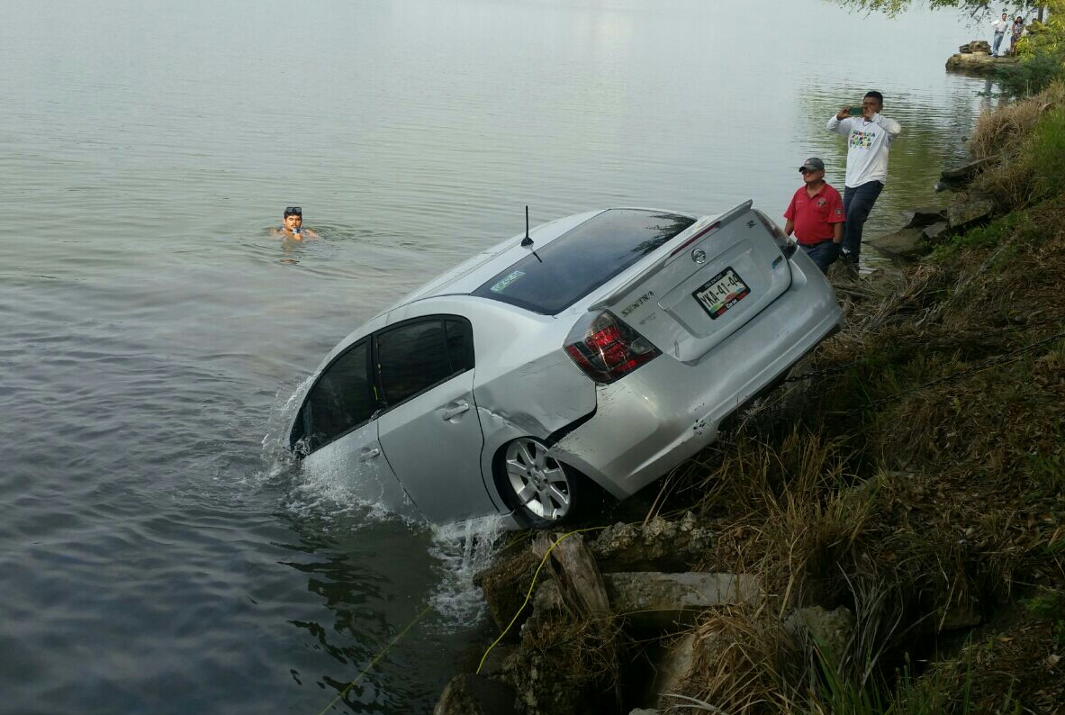 Conductora cae al río con su hijita: Solo escapa la NIÑA en Tuxpan, Veracruz. Noticias en tiempo real